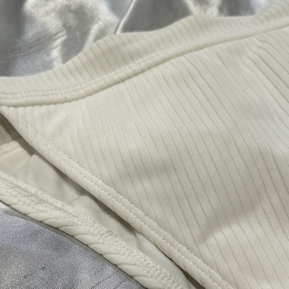 ♡white bikini bottom ♡ - Picture 2 of 4